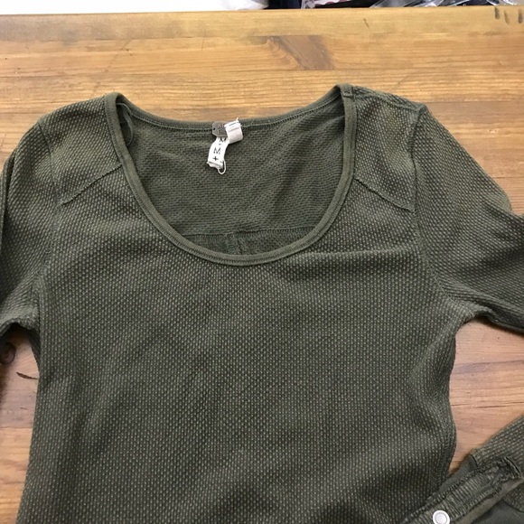 Free People Olive Green Thermal Tee Long Sleeve M - Picture 6 of 8